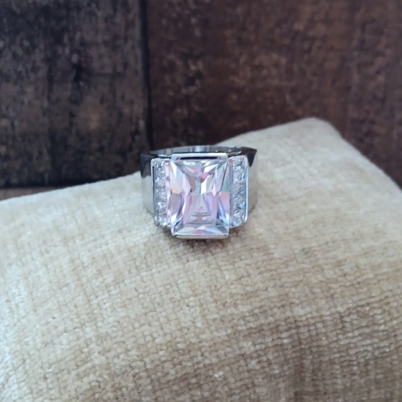 Chunky Silver Faceted Rhinestone Ring - Picture 5 of 11